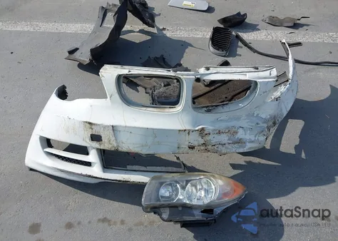 2010 BMW 128I z USA, uszkodzony, nr VIN WBAUP9C54AVL89008